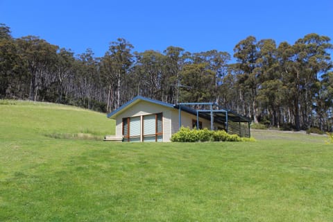 Facade/entrance, Day, Garden, View (from property/room), Balcony/Terrace, On site