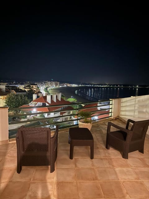 Balcony/Terrace, Balcony/Terrace