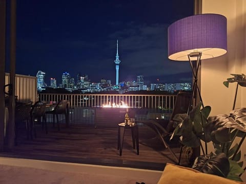 Night, Balcony/Terrace, Living room, City view