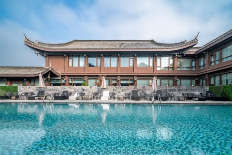 Property building, Swimming pool