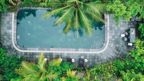 Property building, Swimming pool