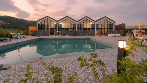 Property building, Swimming pool