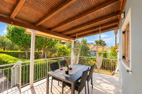 Dining area, Garden view