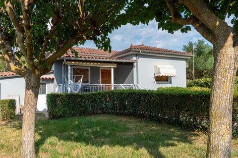 Property building, Garden, Garden view