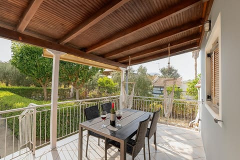 View (from property/room), Balcony/Terrace