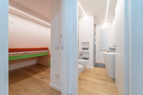 Toilet, Bed, Bathroom, Photo of the whole room, Bedroom