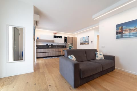 Kitchen or kitchenette, Living room, Seating area, stove