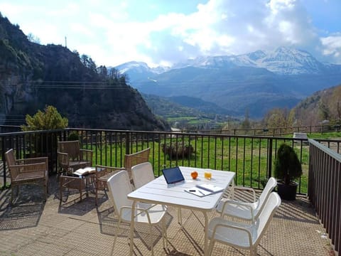 Spring, Bird's eye view, Summer, Balcony/Terrace, Hiking, Cycling, Mountain view, Sports