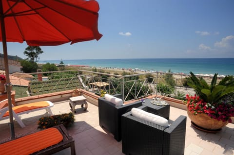 Natural landscape, View (from property/room), Balcony/Terrace, Sea view