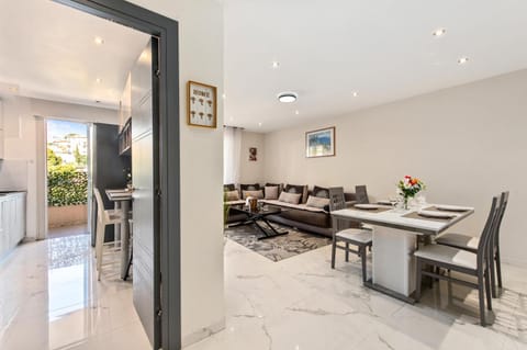 TV and multimedia, Balcony/Terrace, Living room, Seating area, Dining area, kitchen