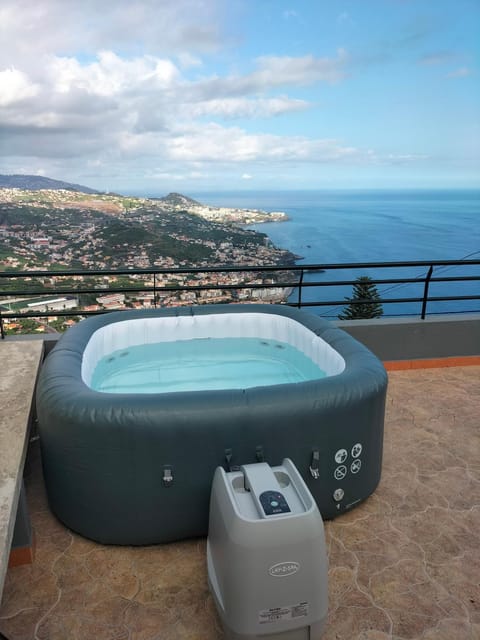 Natural landscape, Balcony/Terrace, Spa and wellness centre/facilities, Sea view