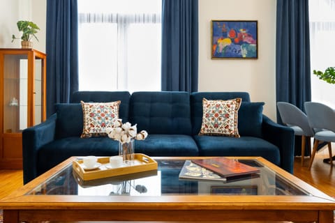 Living room, Seating area