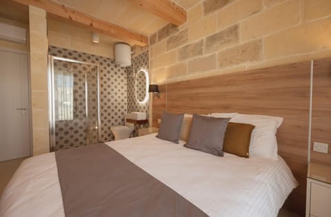 Bed, Bathroom, Bedroom