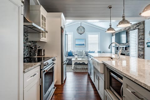 Renovated 3-Bedroom, 2-Bath Home in Ocean Pines Peaceful Retreat Near Ocean City House in Ocean Pines