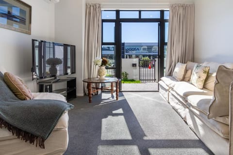 TV and multimedia, Balcony/Terrace, Living room