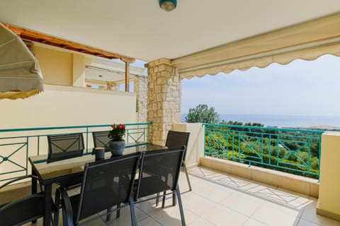 View (from property/room), Balcony/Terrace, Seating area, Sea view