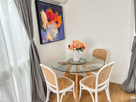 Living room, Seating area, Dining area