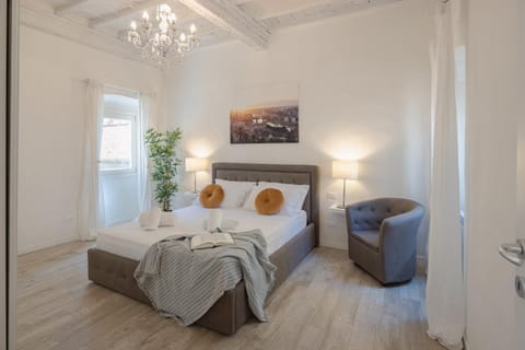 Bedroom, wardrobe, air conditioner