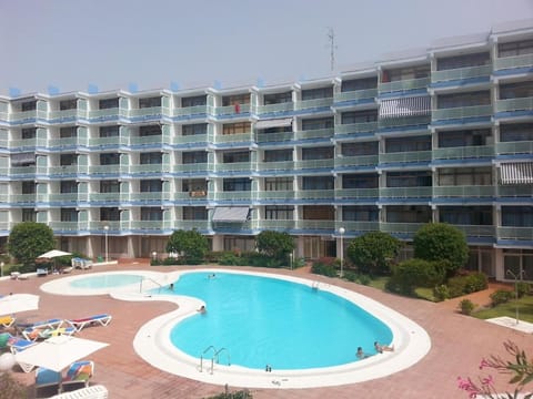 Property building, Pool view