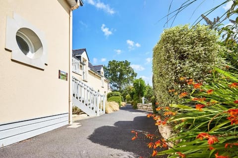 Le Churchill Motel in Normandy