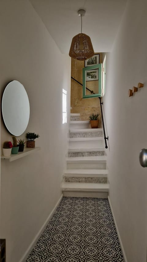 Tal-Pupa Converted Home Apartment in Munxar