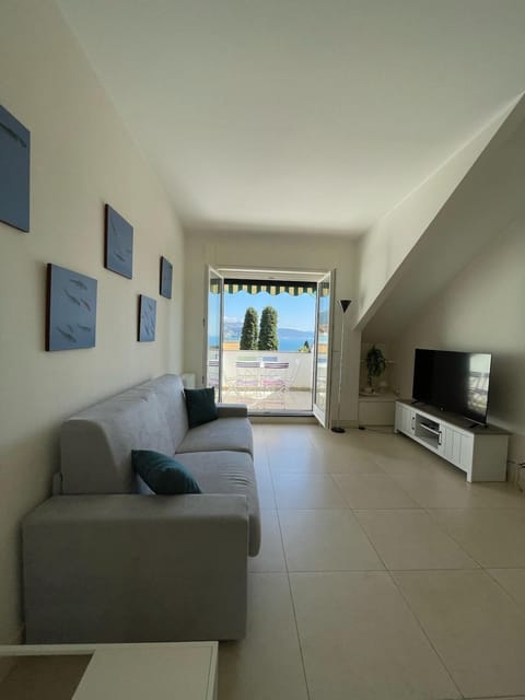 Blue horizon retreat-Luxury Penthouse Apartment in Santa Margherita Ligure