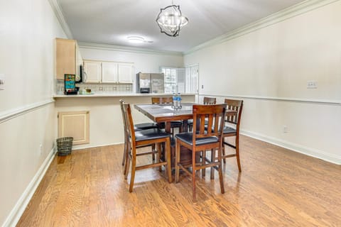 6 Mi to Dtwn Albany Convenient Home with Patio House in Georgia