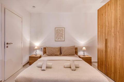 Bed, Photo of the whole room, Bedroom, towels, wardrobe