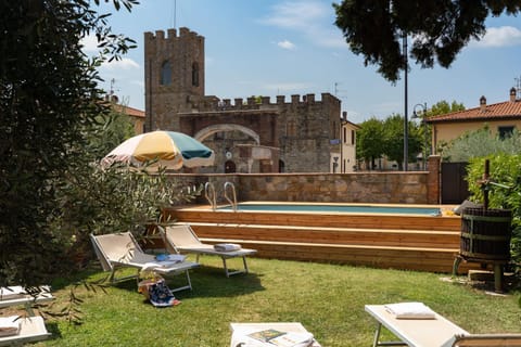 Garden, Swimming pool, Swimming pool