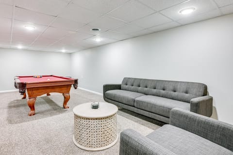 3 Mi to Dtwn Saginaw Spacious and Updated Home! House in Saginaw Charter Township