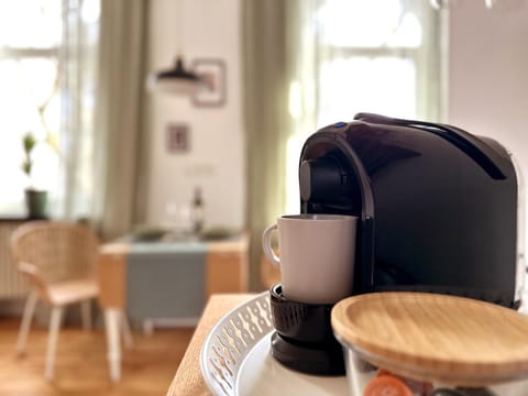 Coffee/tea facilities, Dining area