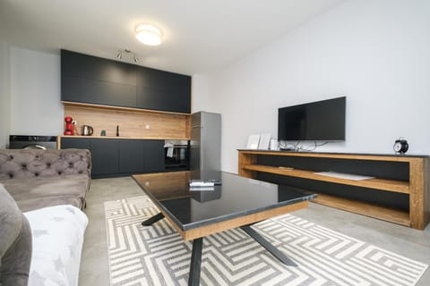 TV and multimedia, Kitchen or kitchenette, Living room, Seating area, Evening entertainment