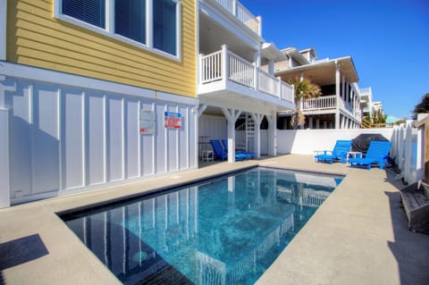 Sunflower House by Carolina Beach Realty House in Carolina Beach