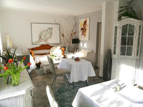 Wölkchen, Pension mit Gemeinschaftsbädern Apartment in Wallonia, Belgium