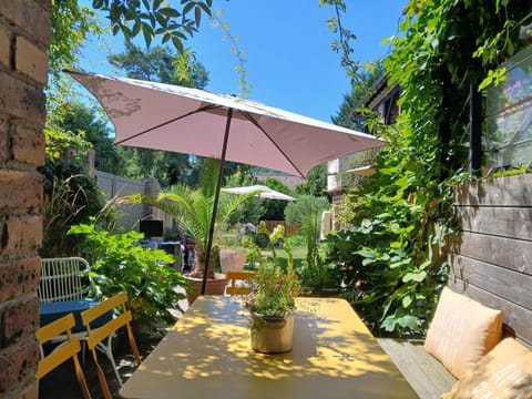 Patio, Garden view