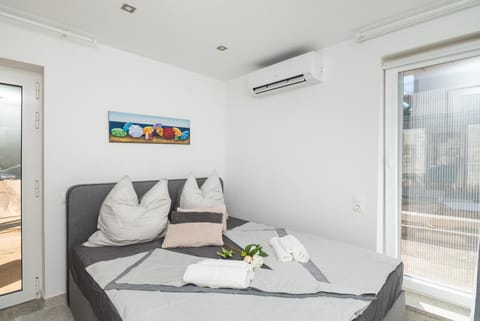 Villa Mandaroza Apartment in Šibenik-Knin County, Croatia