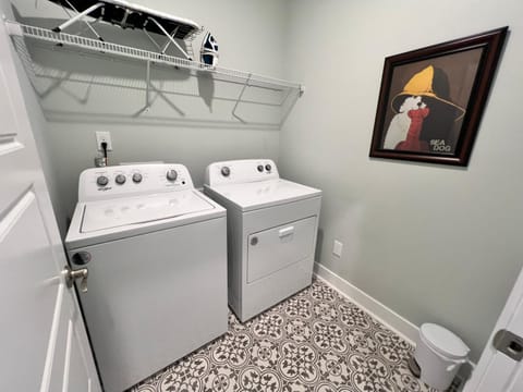 The Longboard Lodge by Carolina Beach Realty House in Carolina Beach