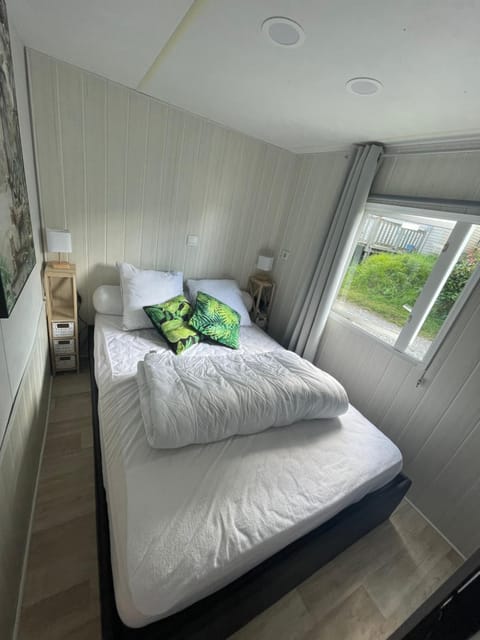 Mobil home camping Paradis du Quinquis Campground/ 
RV Resort in Clohars-Carnoët