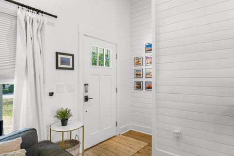 Facade/entrance, Decorative detail