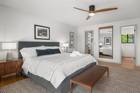 The Markham House-1 mi to UofA-3 mi to DT-Sauna House in Fayetteville