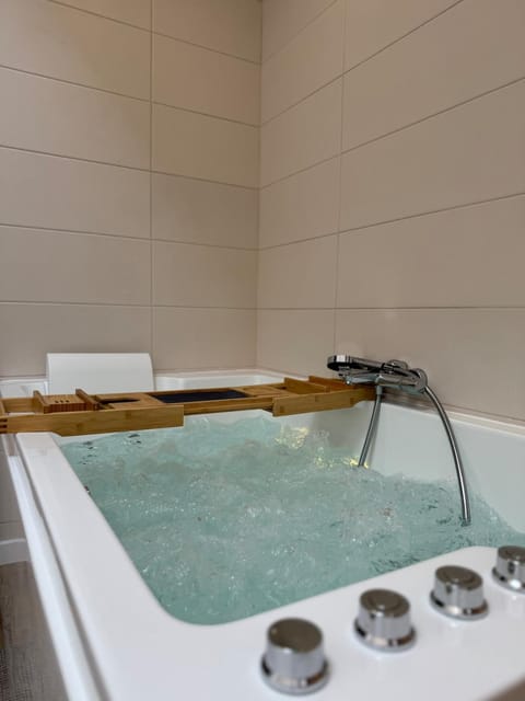 Loft avec Jaccuzi Apartment in Le Mans