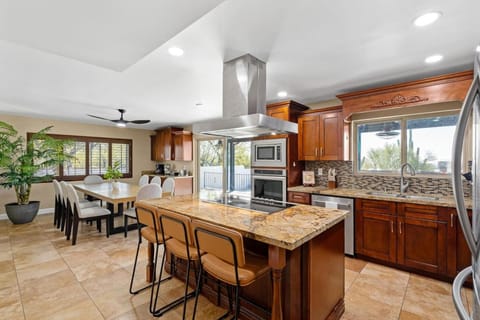 Family Friendly Foothills 6 Bedrooms Sleeps 24 House in Catalina Foothills