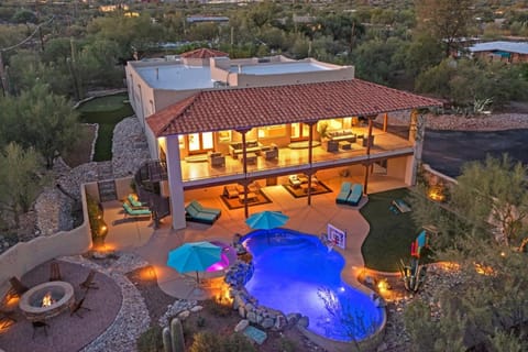 Hot Property Foothills Heated Pool Spa Sleeps16plus House in Catalina Foothills