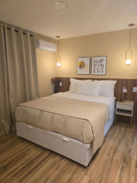 Photo of the whole room, air conditioner