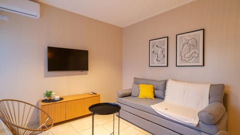 TV and multimedia, Living room, air conditioner