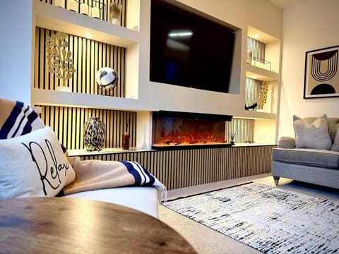 Tudor Hot Tub Family House House in Lytham St Annes