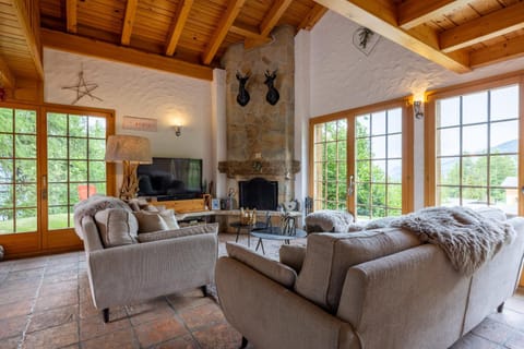 Communal lounge/ TV room, Living room