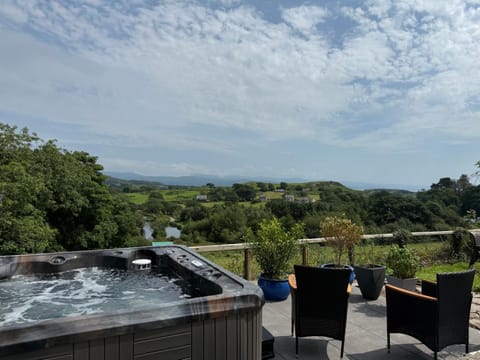 Patio, Garden, Hot Tub, Garden view, Mountain view