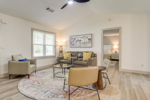 Less Than 1 Mi to Main St and Amphitheater Woodstock Home! House in Woodstock