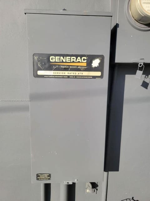 Centrally located Family-business Home House in Homestead